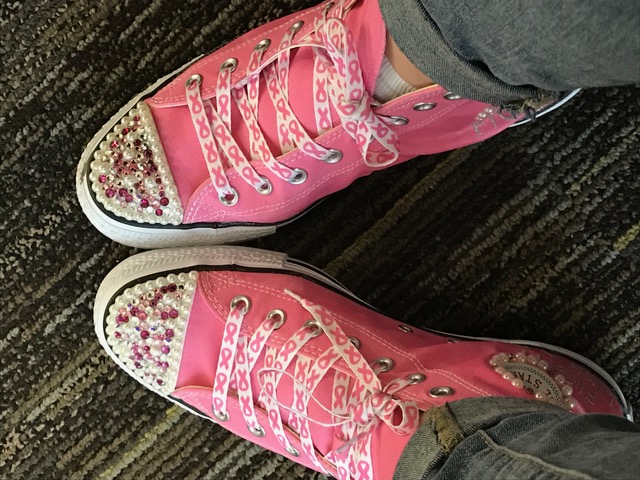 pink converse